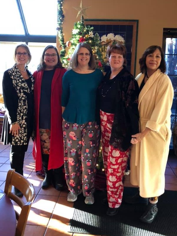 Stage Coach Players Dixie Swim Club cast-mates Teresa Haish, Maria Boynton, Amy Cassidy Whelan, Terri Crain Goodman and Marykim Hubbard Gather at Rosita's Mexican Restaurant in DeKalb.